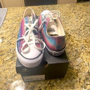 Brand new never worn women’s converse sneakers